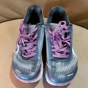 Altra shoes size 9 Grey and purple